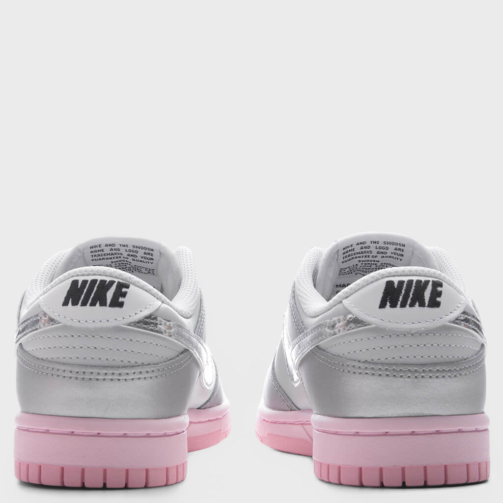 Women's Dunk Low LX - Photon Dust/Metallic Silver/Pink Foam