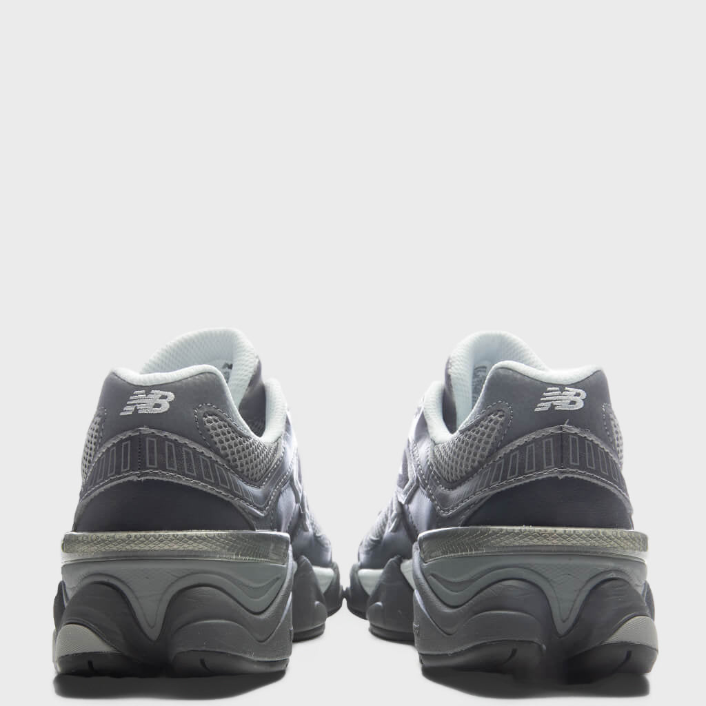 9060 Lace (GS) - Magnet/Faded Black