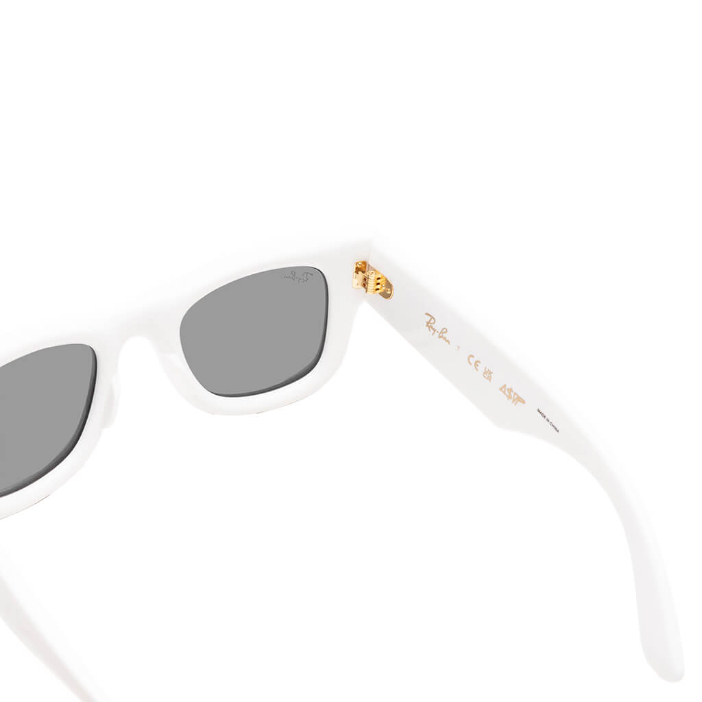 Wayfarer Puffer - Polished White