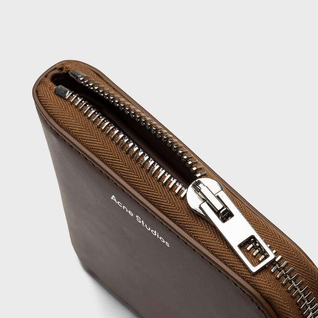 Zipped Wallet - Camel Brown