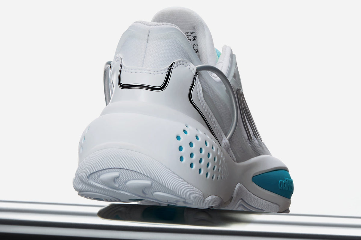 9100M Ozrah - Cloud White/Silver Metallic/Shock Pink