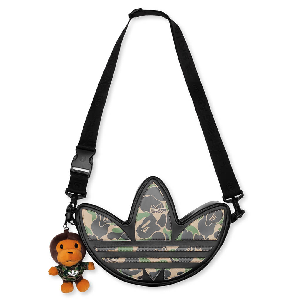 Trefoil Shoulder Bag - Black