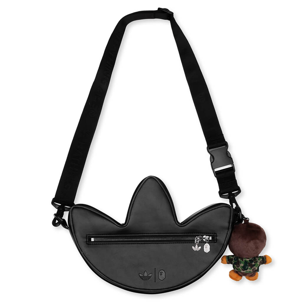 Trefoil Shoulder Bag - Black