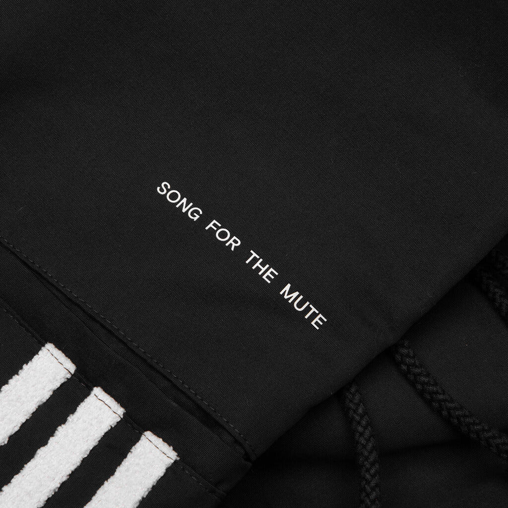 007 Shorts - Black
