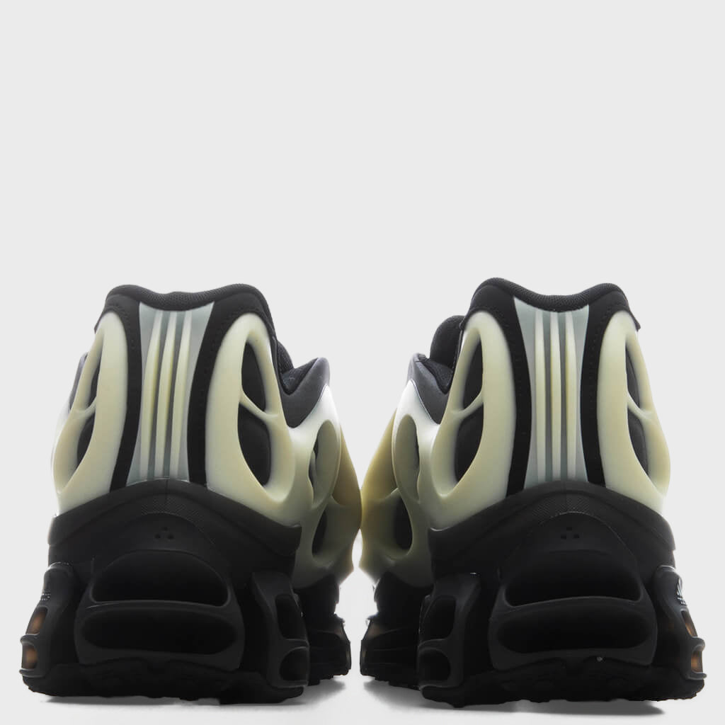 Mega Low - Core Black/Cream White/Core Black