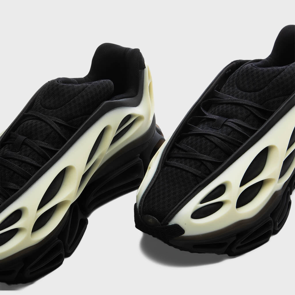 Mega Low - Core Black/Cream White/Core Black
