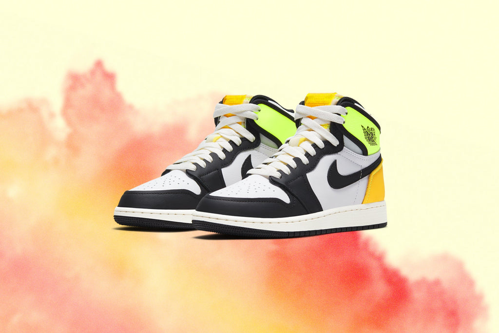 Air Jordan 1 Retro High OG (GS) - White/Black/Volt/University Gold
