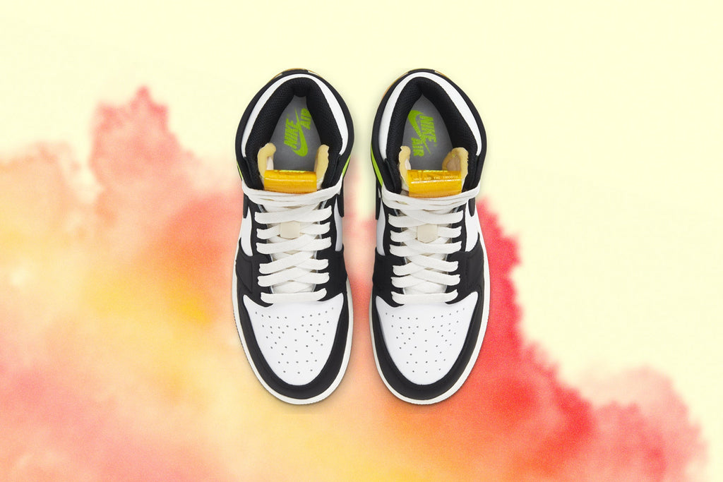 Air Jordan 1 Retro High OG (GS) - White/Black/Volt/University Gold