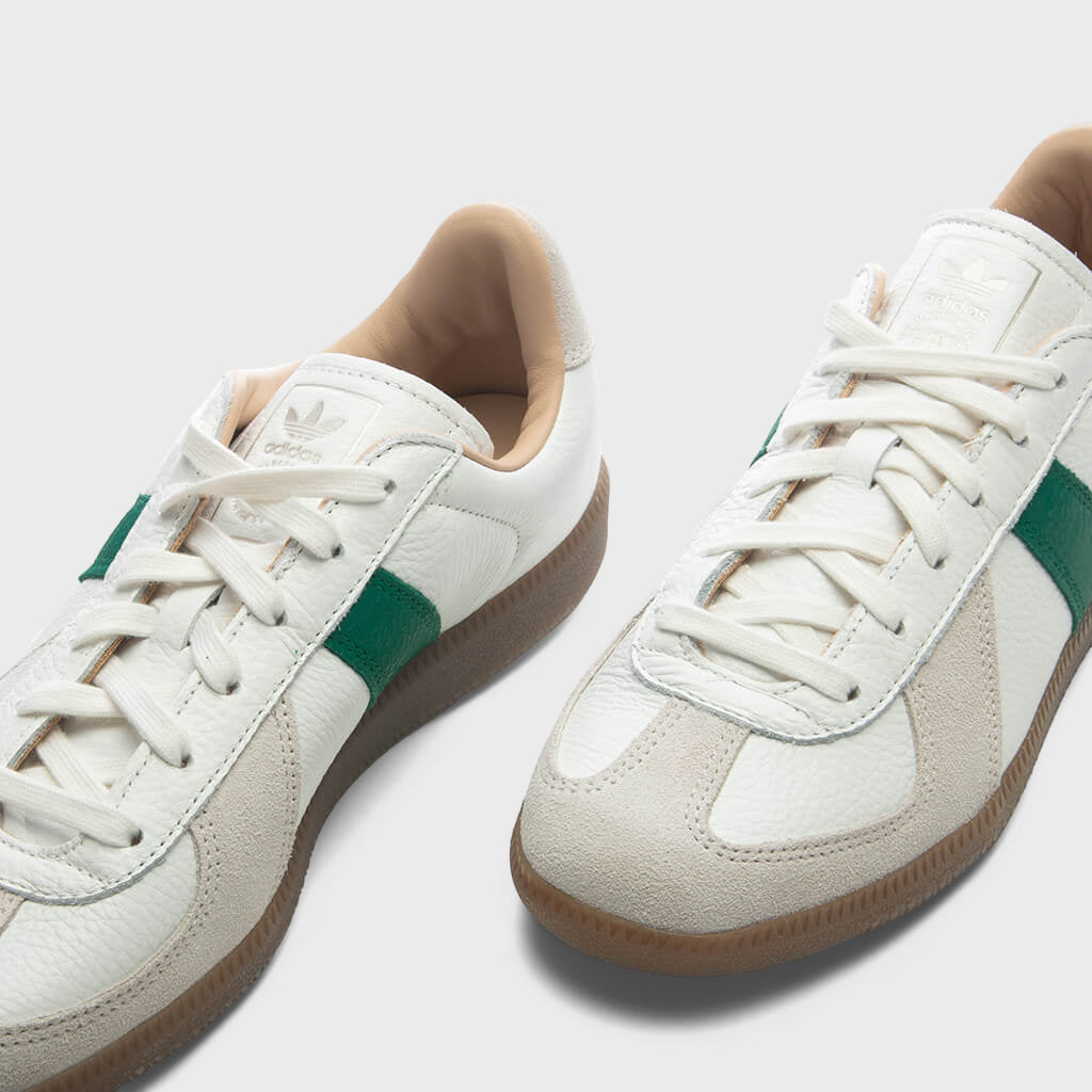 BW Army - Core White/Power Green/Gum