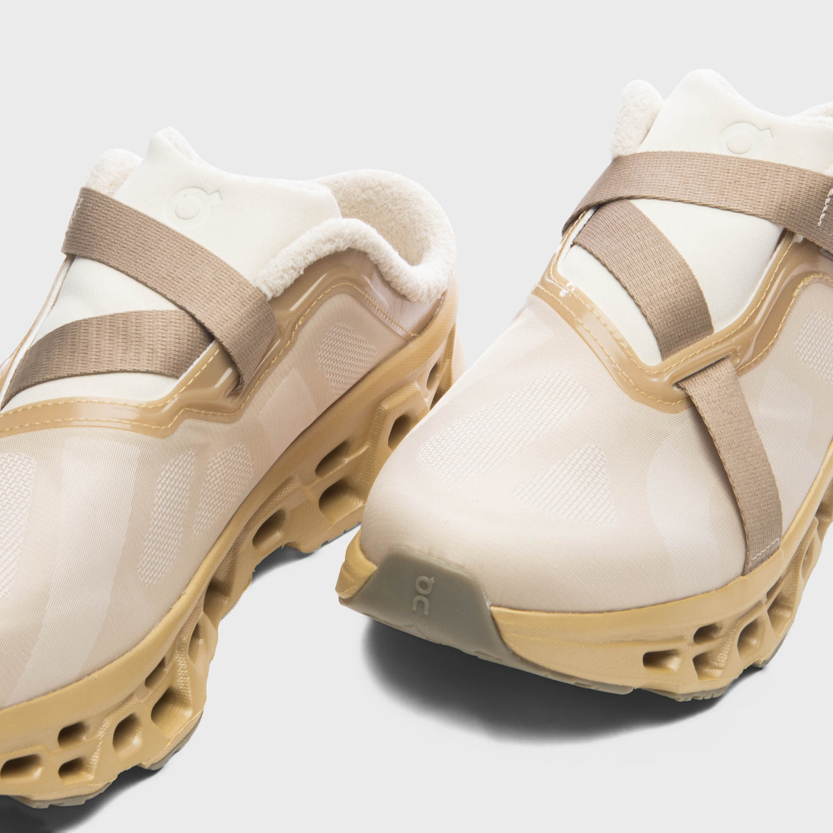 Cloudmonster 3 Mule - Loess/Hare