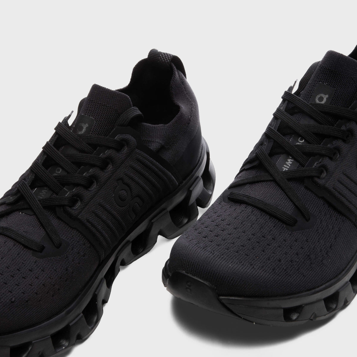 Cloudswift 4 - Black/Eclipse