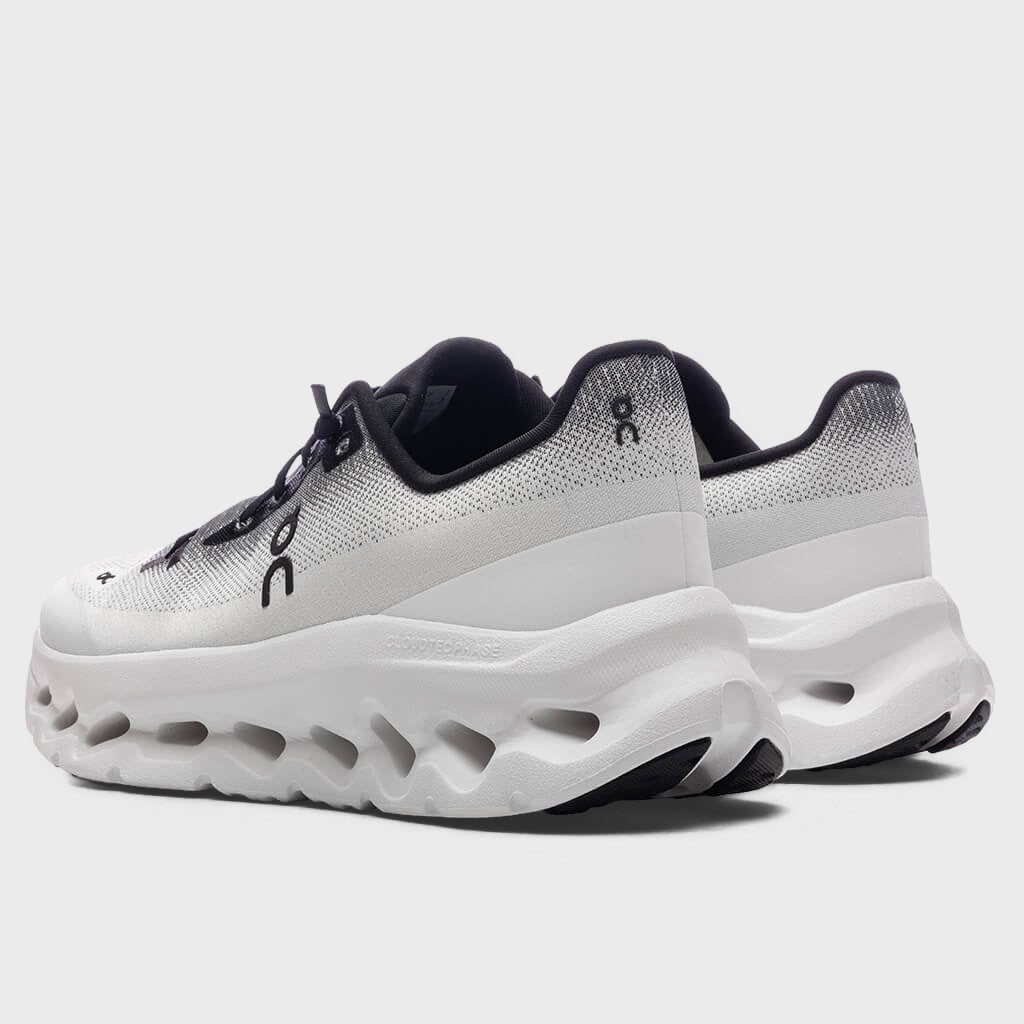 Cloudtilt - Black/Ivory