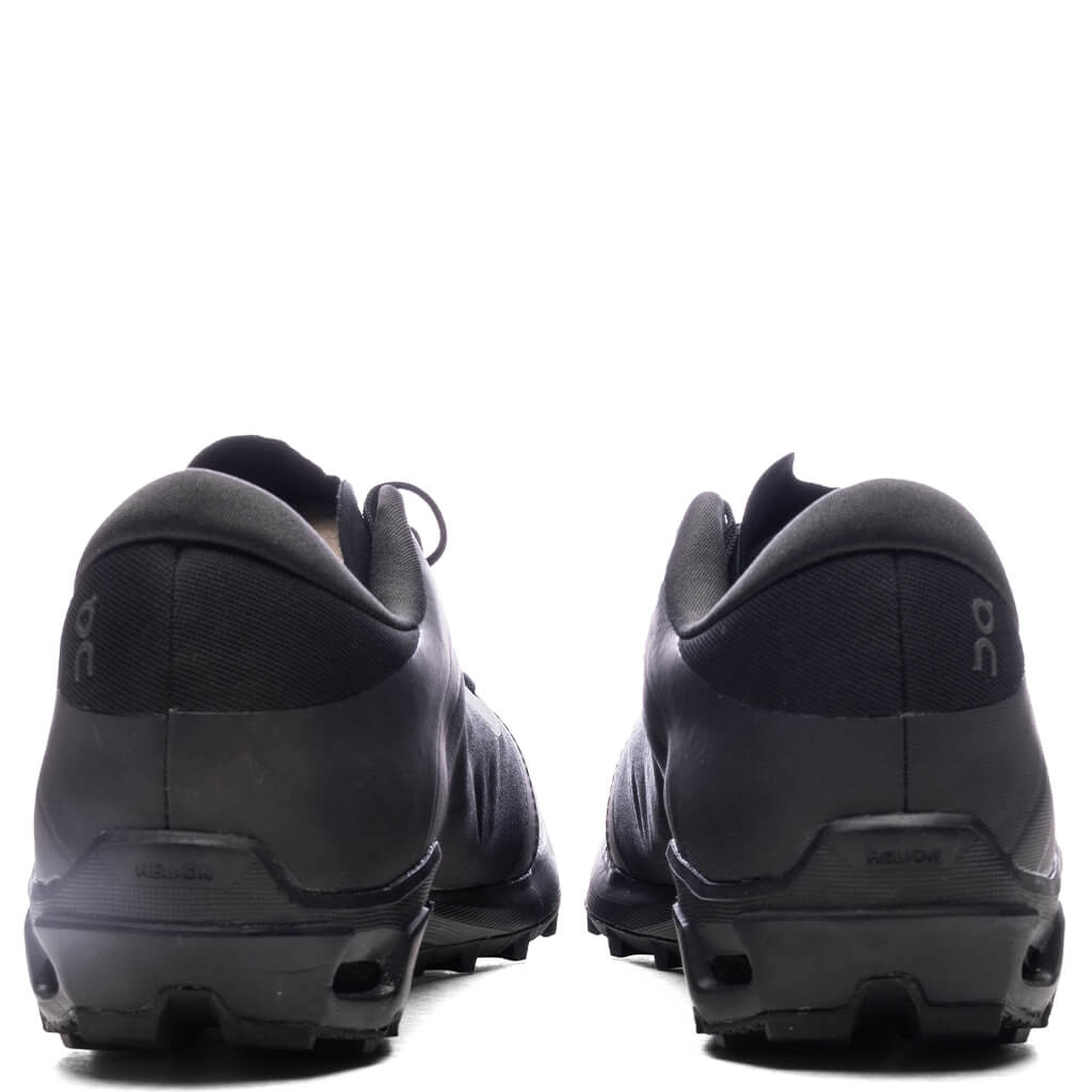 Cloudventure Peak - All Black