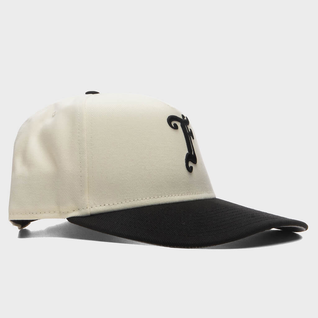 9FIFTY Curved A-Frame Old English F Snapback - Chrome/Black