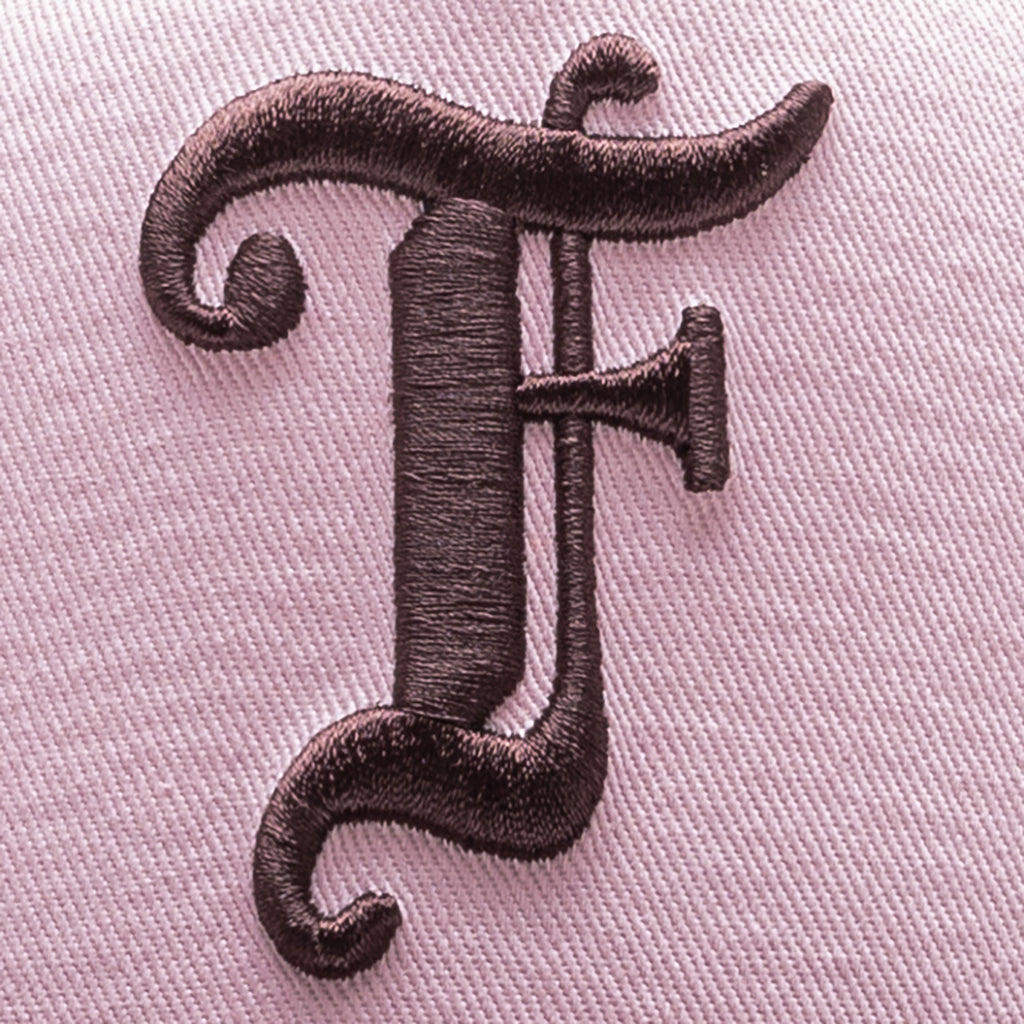 9FIFTY A-Frame Old English F La Jolla - Pink/Walnut