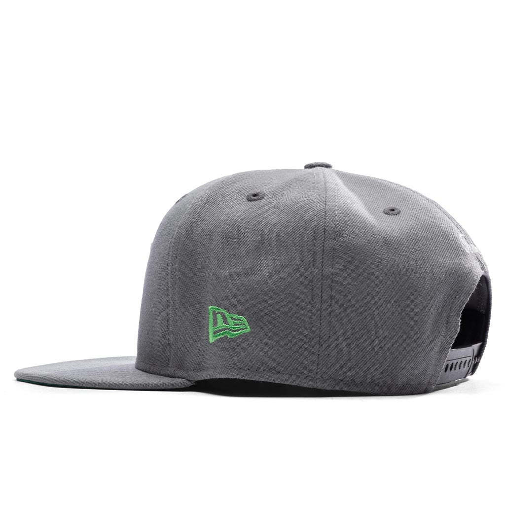 Old English Las Vegas Snapback - Dark Graphite/Green