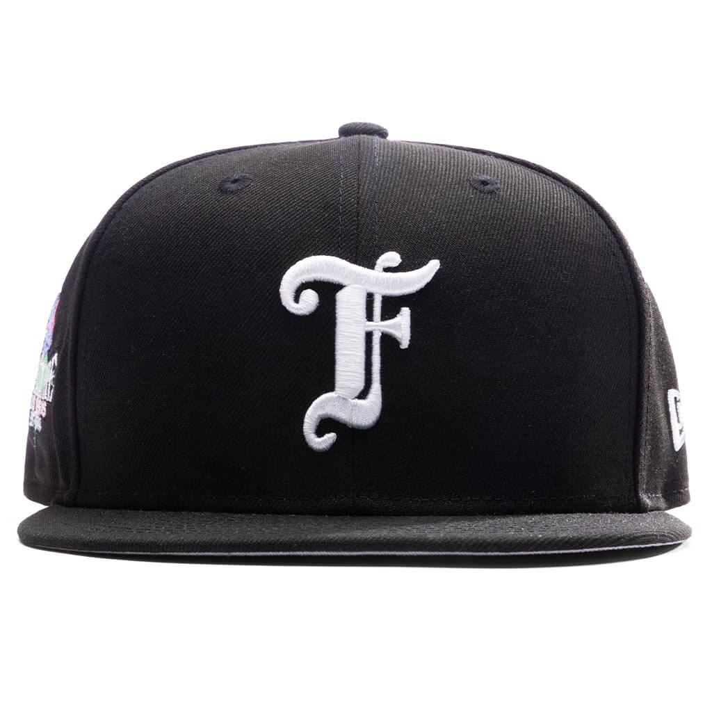 Old English Plaza Snapback - Black/Snow Grey
