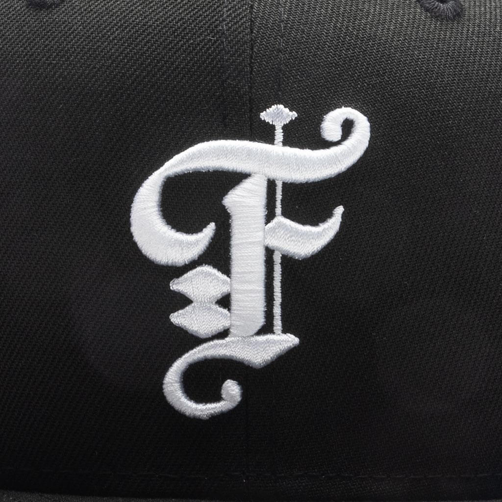 Old English Las Vegas Fitted - Black/Snow Grey