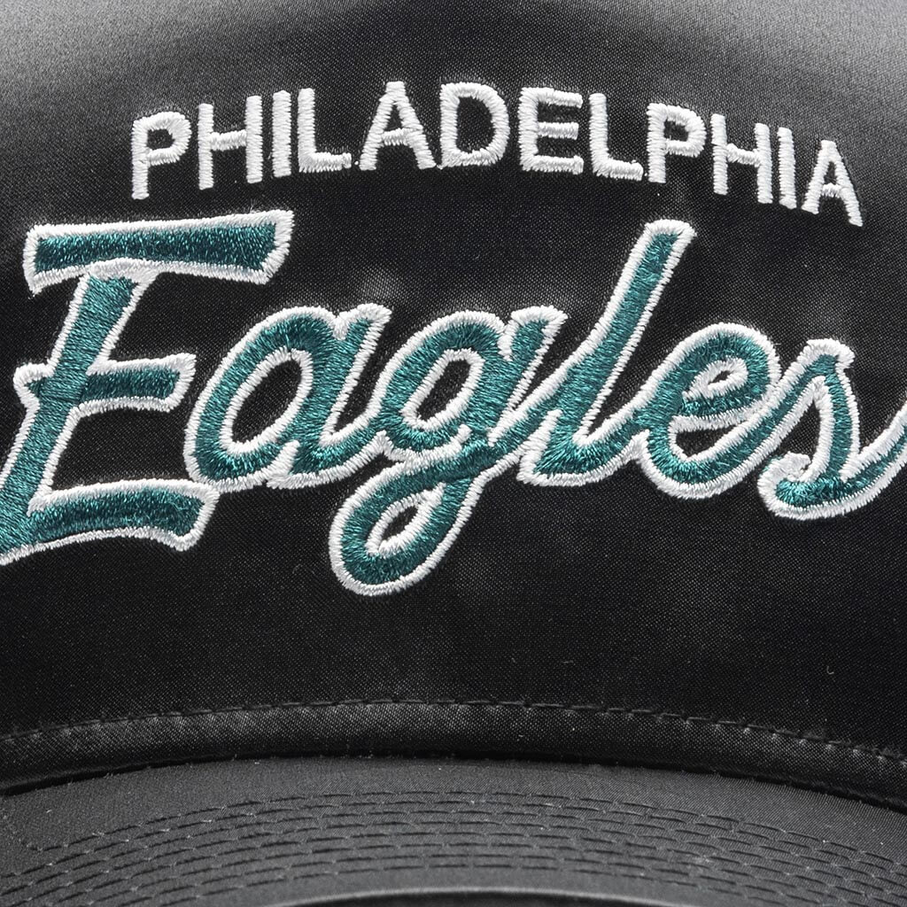 Retro Satin - Philadelphia Eagles