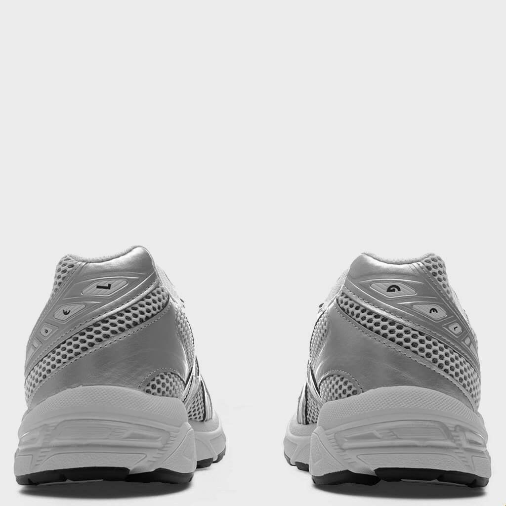 GEL-1130 - White/Black
