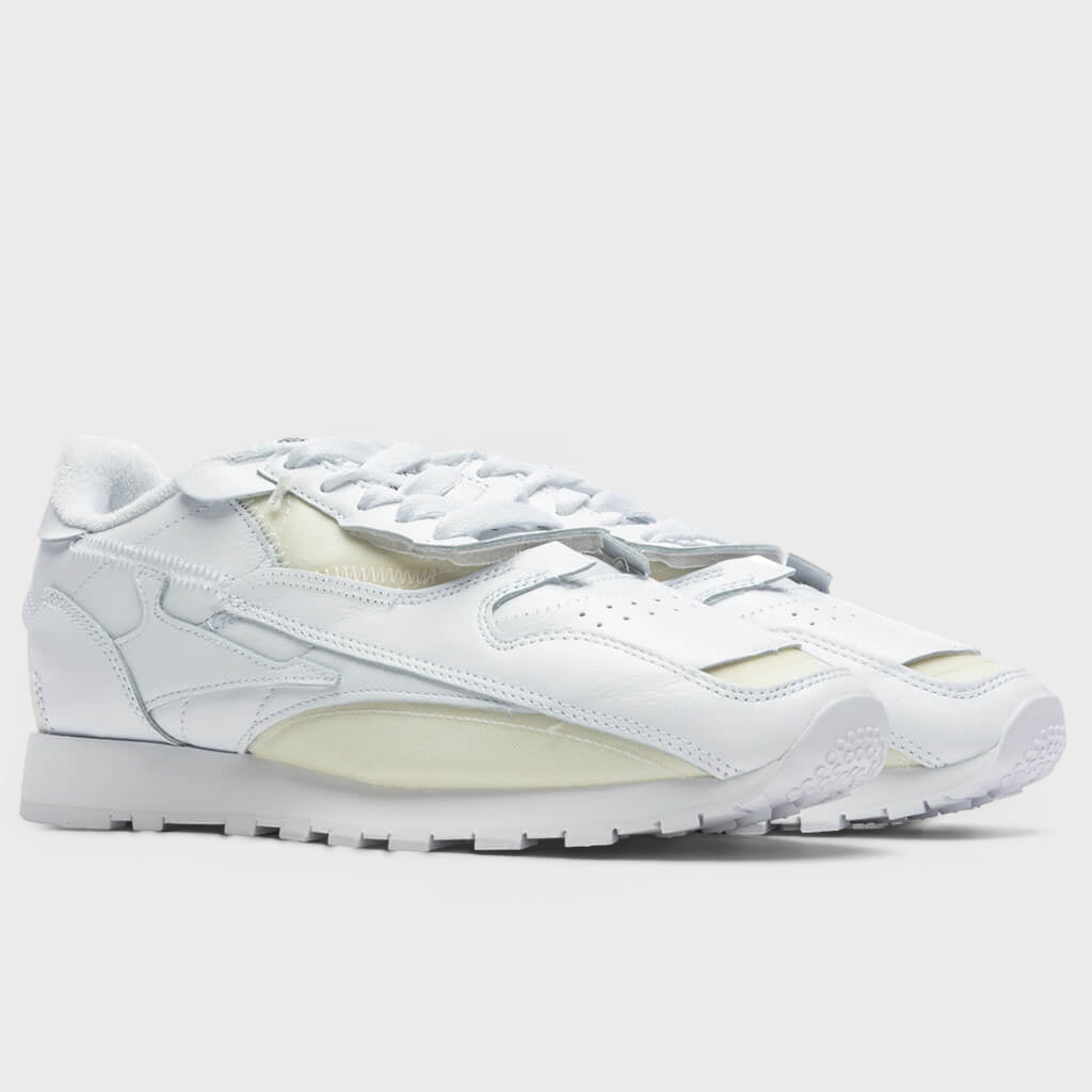 Classic Leather ‘Memory Of’ Sneakers  - White