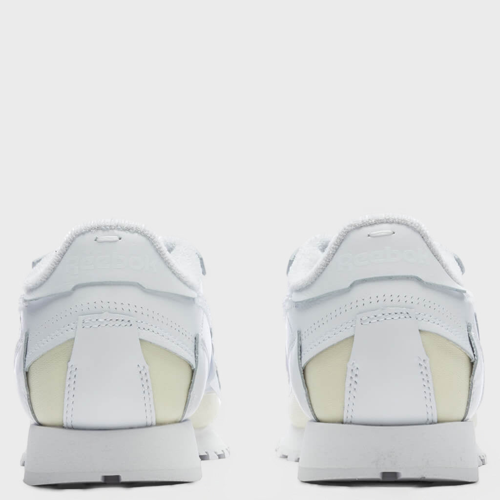 Classic Leather ‘Memory Of’ Sneakers  - White