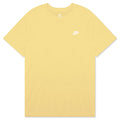 Sportswear Club T-Shirt - Saturn Gold/White