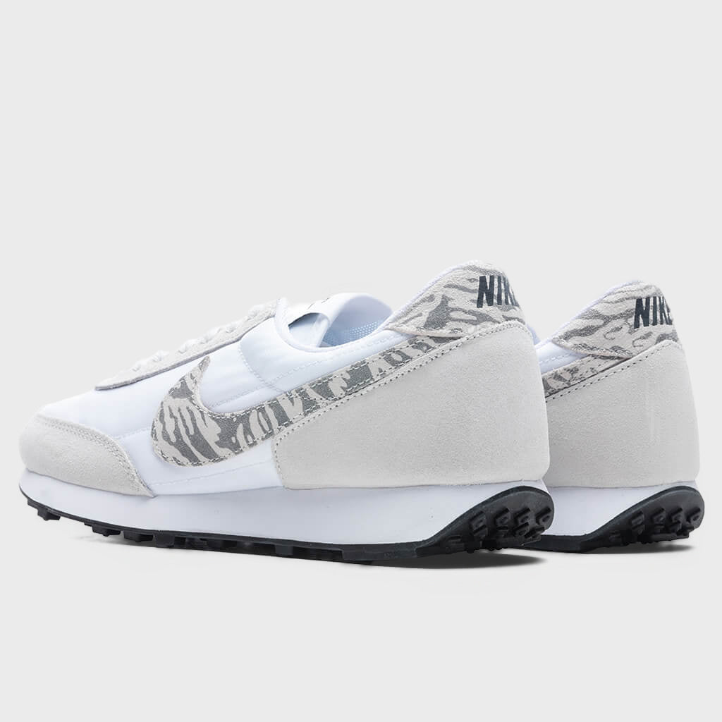 Women's Daybreak SE - White/Summit White