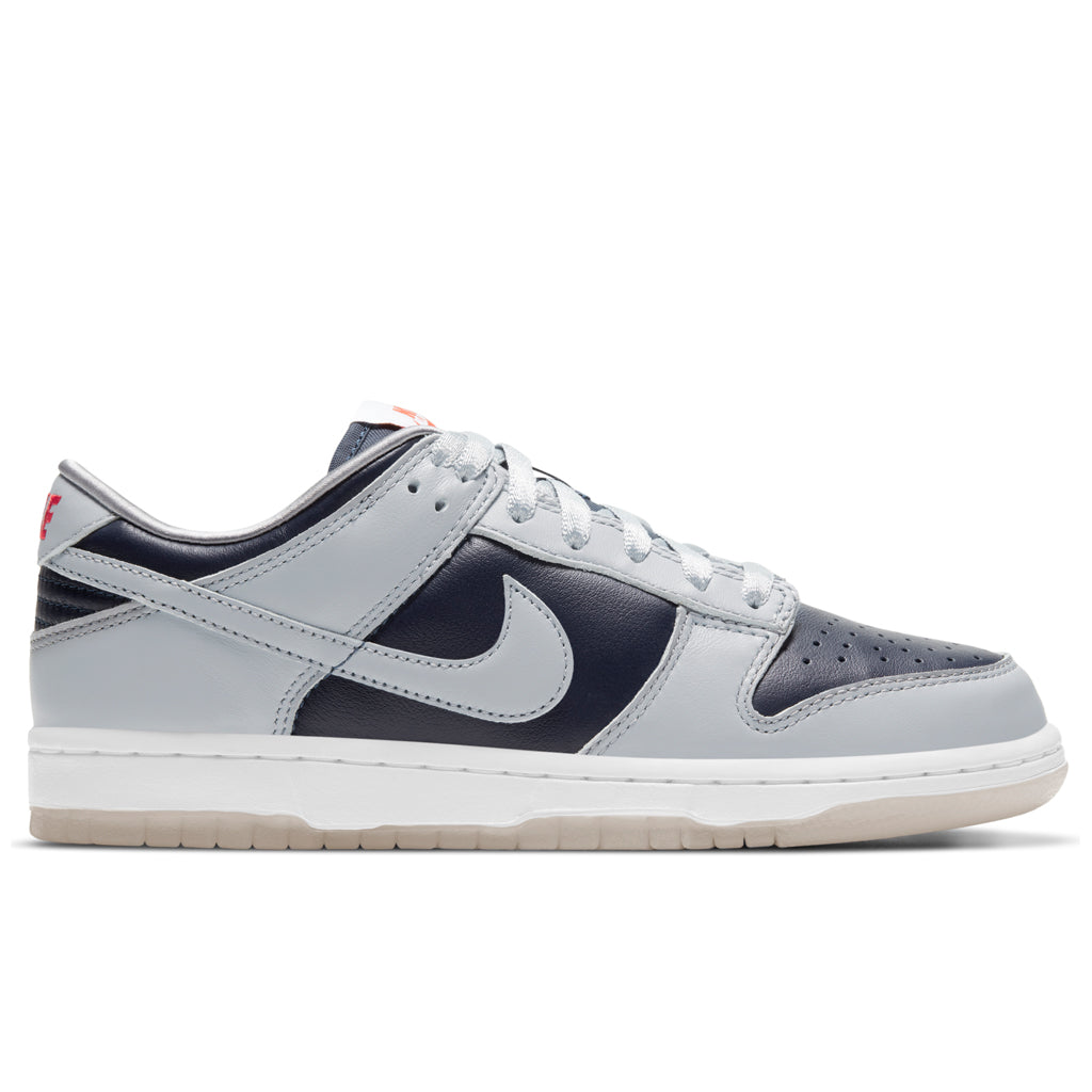 Women's Dunk Low SP - College Navy/Wolf Grey