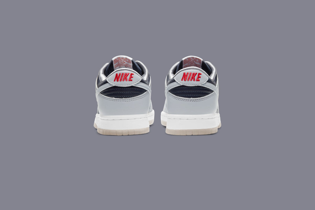 Women's Dunk Low SP - College Navy/Wolf Grey