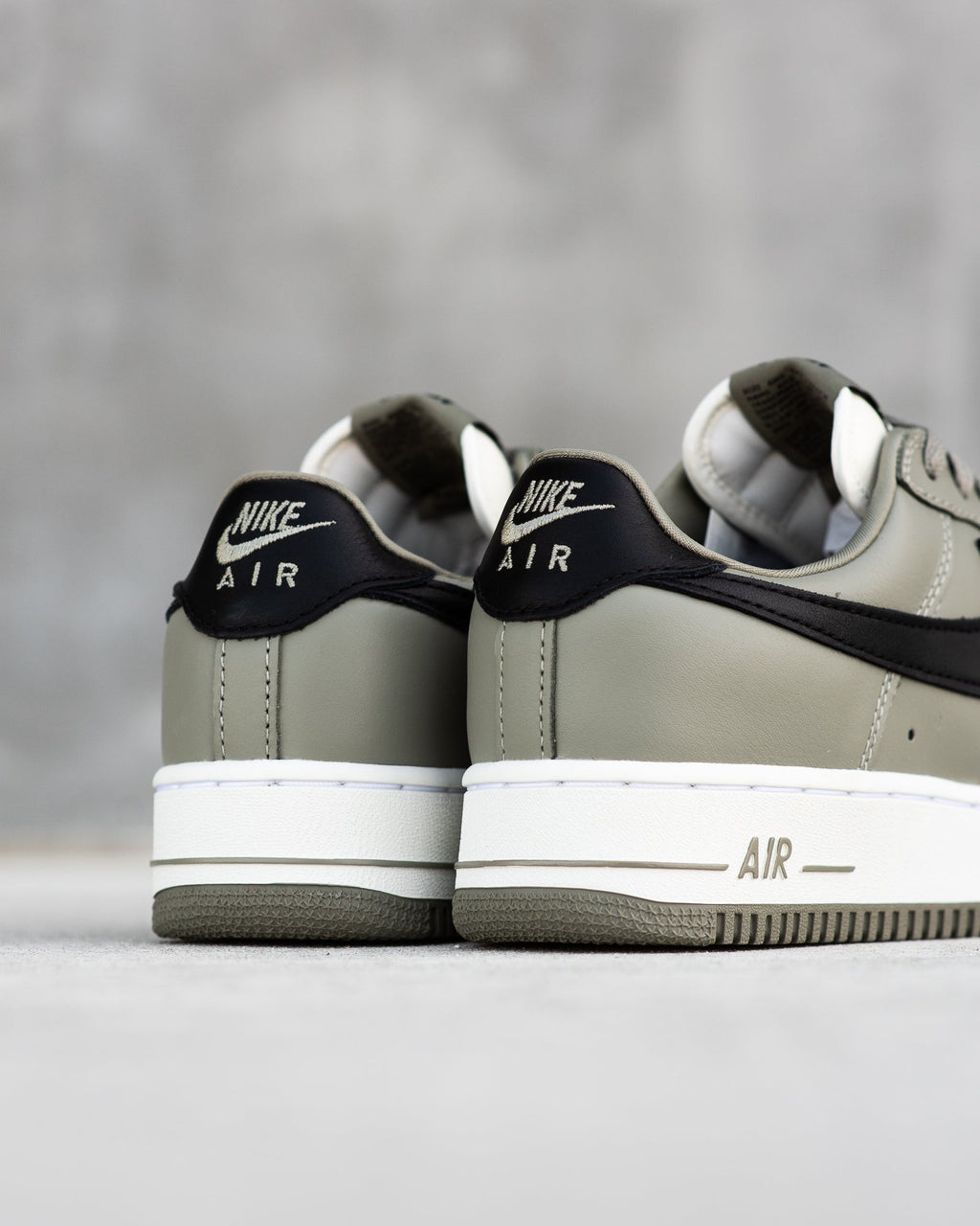 Nike Air Force 1 '01 - Light Army/Black