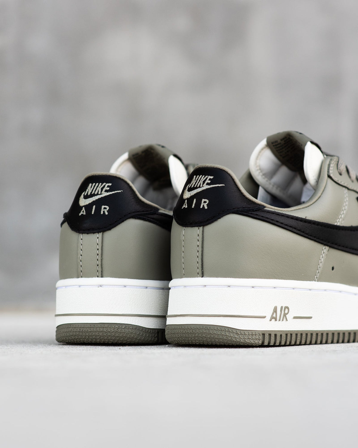 Nike Air Force 1 '01 - Light Army/Black