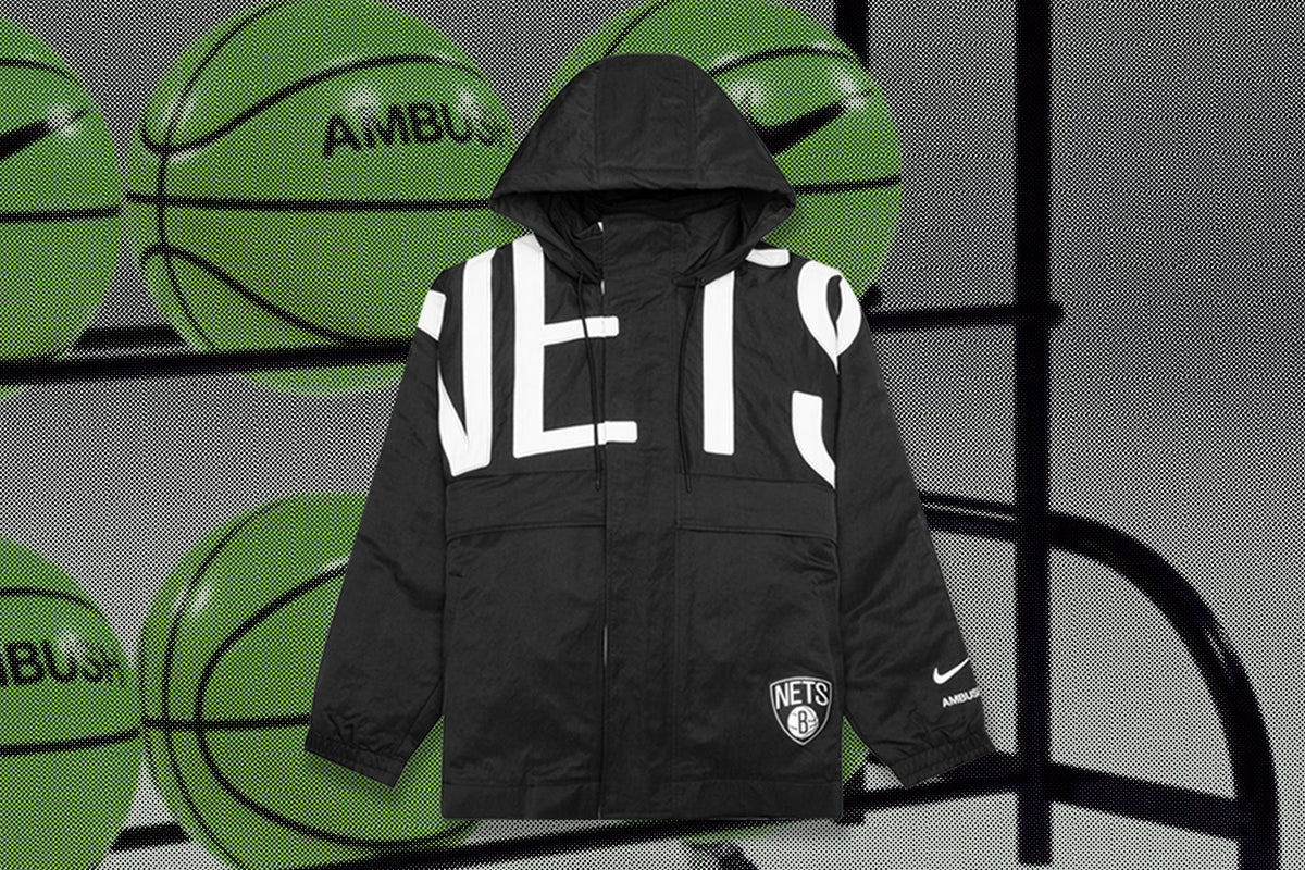 Brooklyn Nets Women's Hooded Jacket - Black
