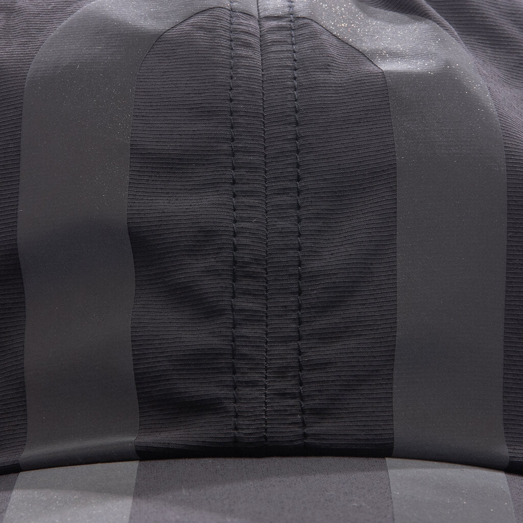 On Cap - Magnet/Black
