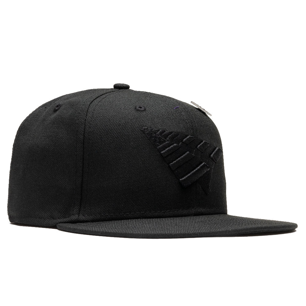 Blackout Crown Fitted - Black/Black