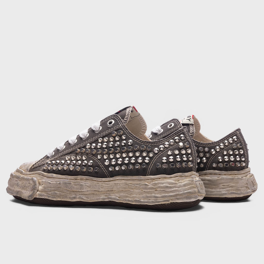 Peterson 23 Studded Low OG Sole - Grey