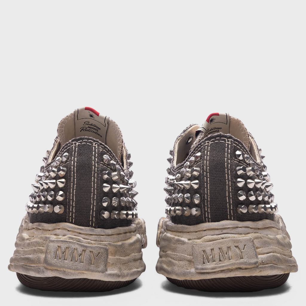 Peterson 23 Studded Low OG Sole - Grey