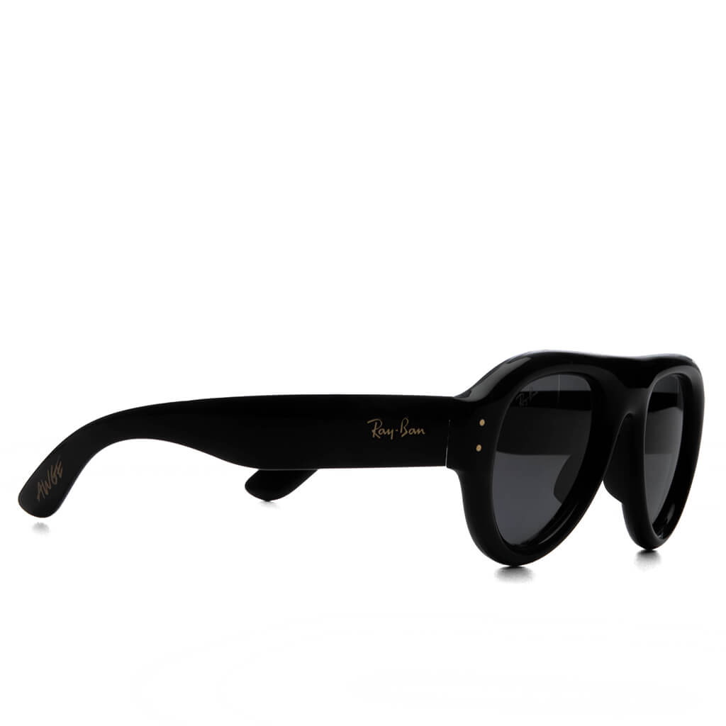 Aviator Puffer - Black Frame/Dark Grey Lens