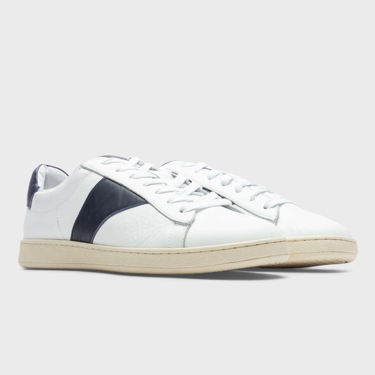 Court Shoe - White/Navy