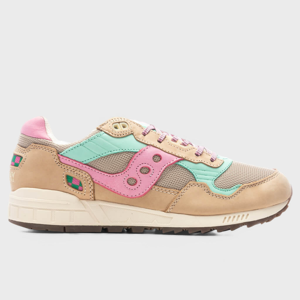 Shadow 5000 "Earth Citizen" - Grey/Pink