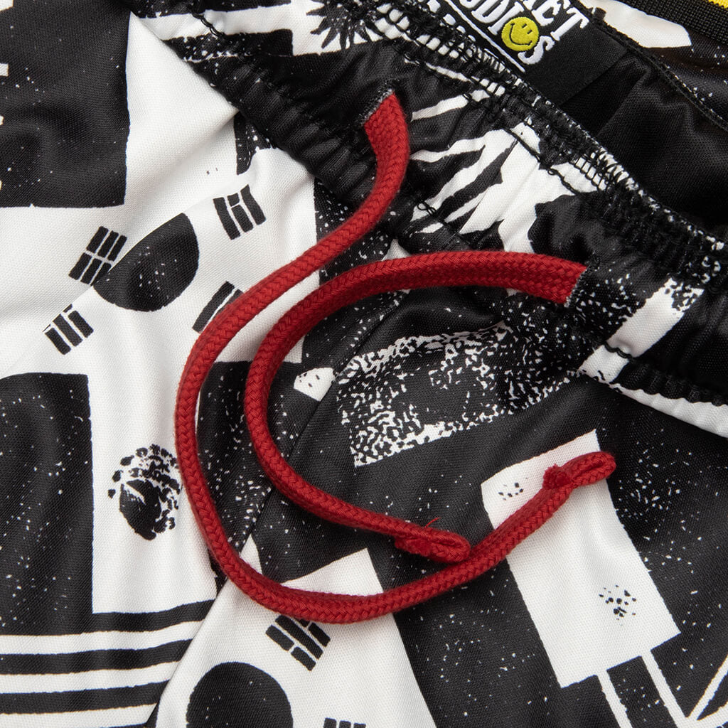 Smiley International Flags Soccer Shorts - White