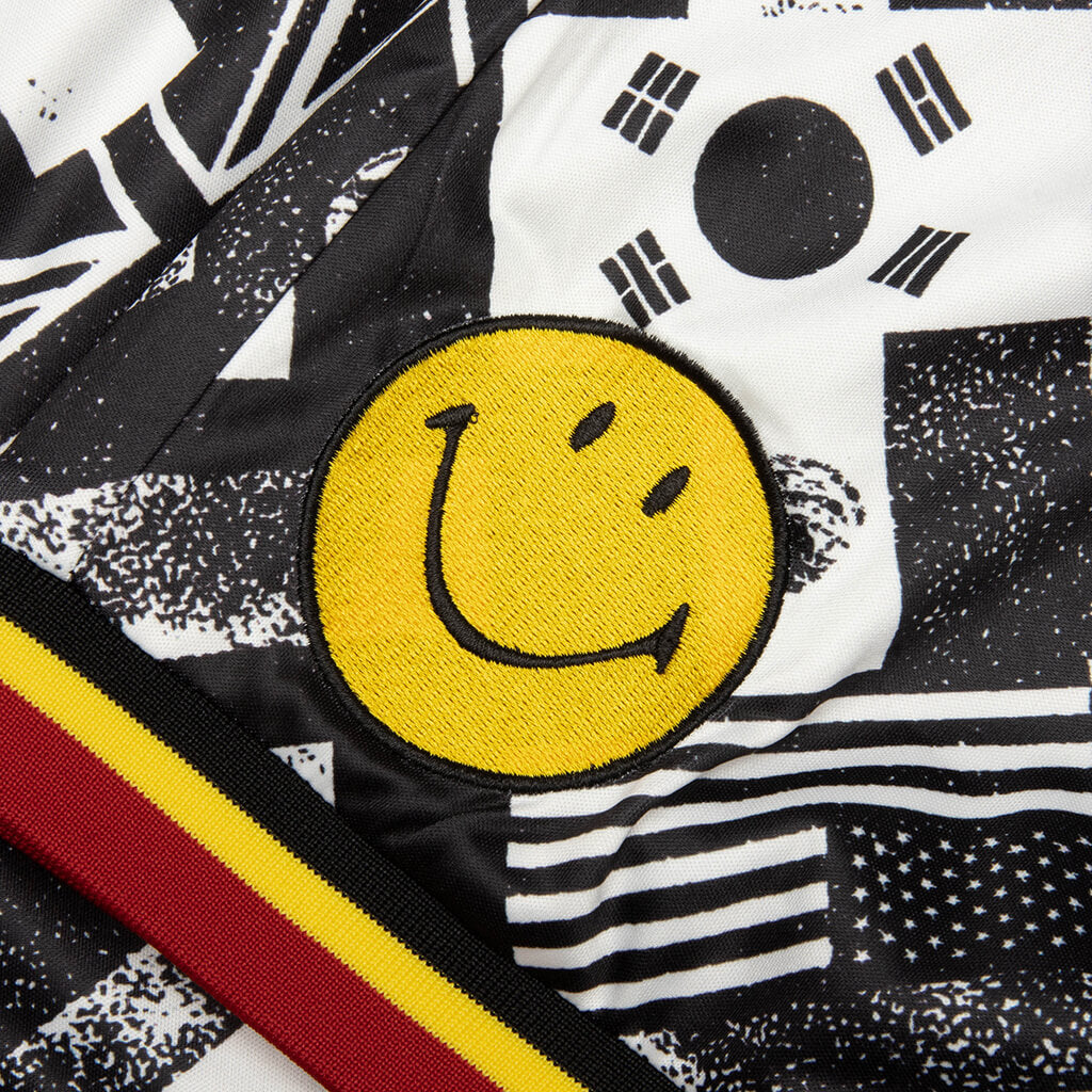Smiley International Flags Soccer Shorts - White