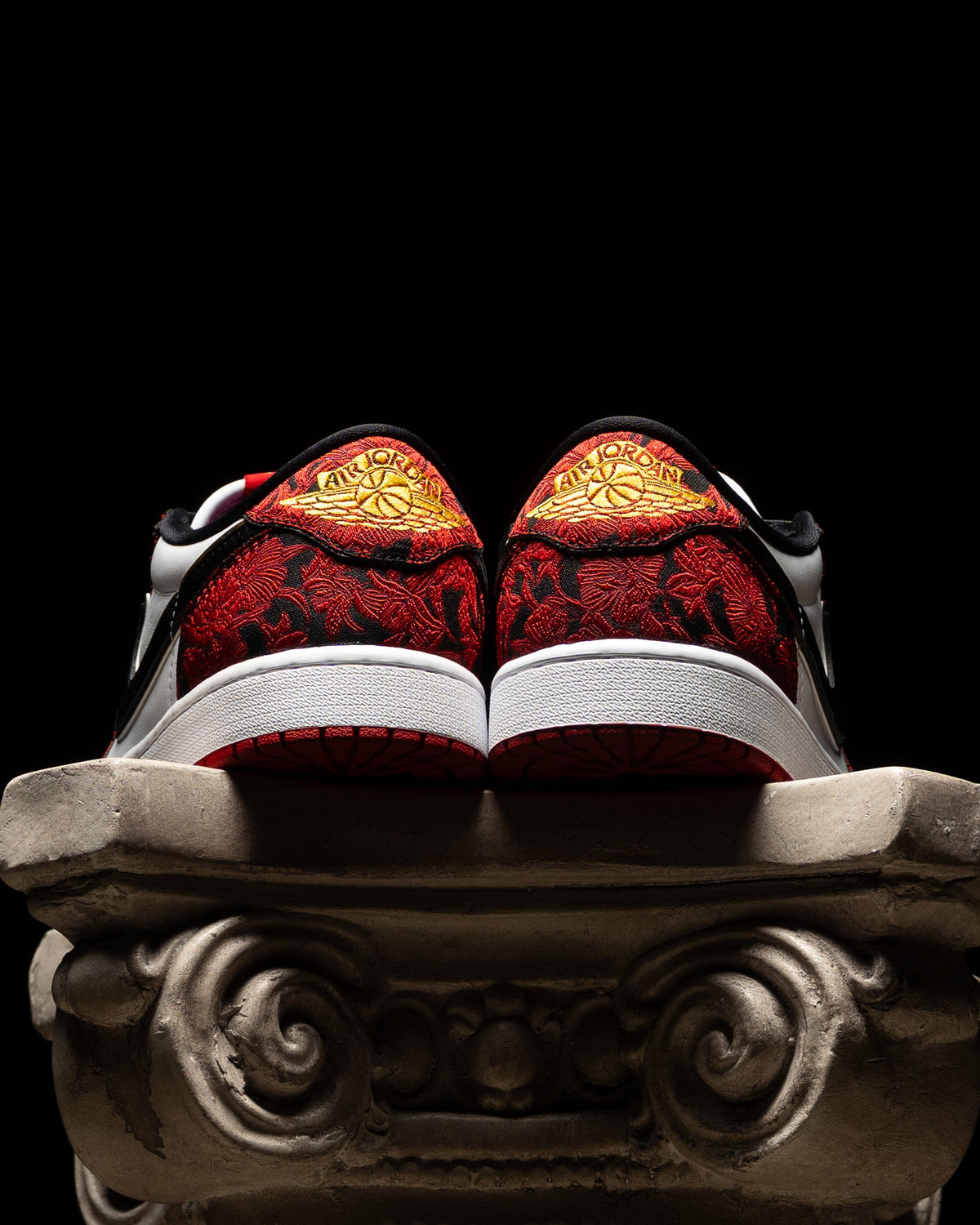 Air Jordan 1 Low OG 'Last Dance At The Garden' - Black/Varsity Red