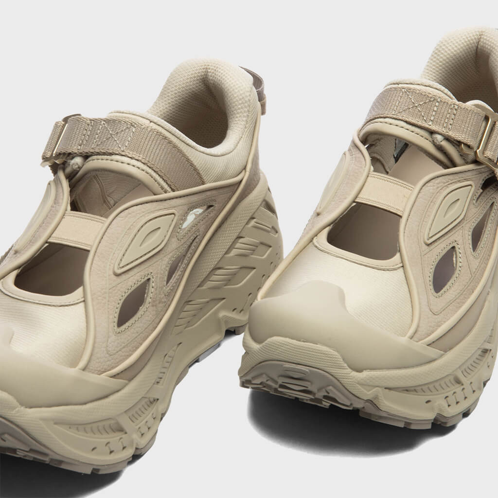 Stinson Breeze - Archival Taupe/Archival Taupe