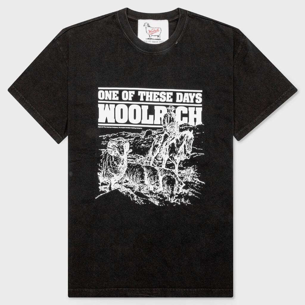 T-Shirt - Black