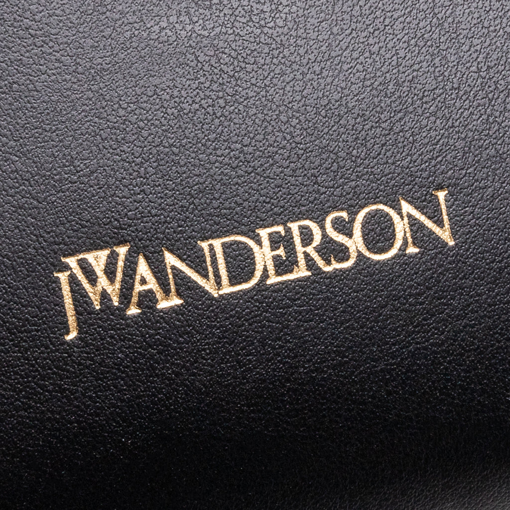 The JWA Corner Tote - Black