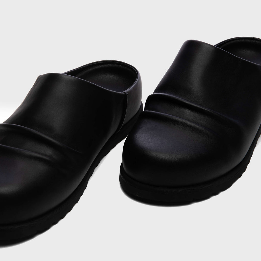 Otzo Clog - Black