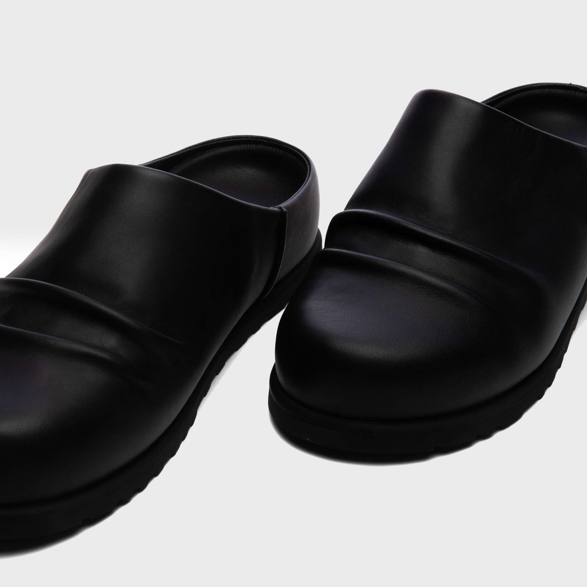 Otzo Clog - Black