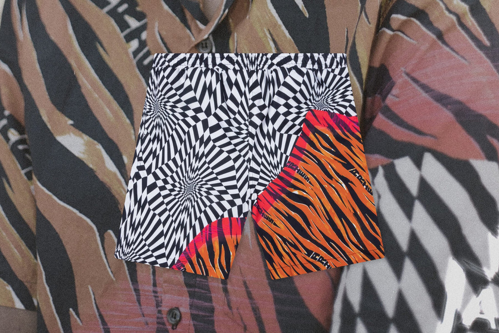 Women's Distorted Shorts - Distort