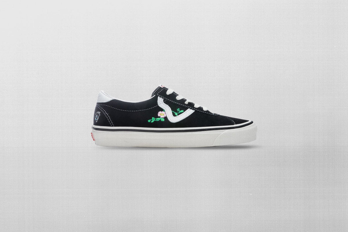 Style 73 DX - Black/White